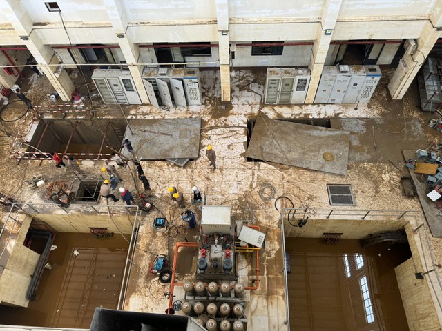 Bên trong Nhà máy Thuỷ điện Nậm Lúc nhìn từ trên cao (ảnh chụp sáng ngày 27/9/2024)