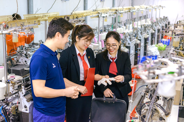 Agribank đã phân bổ 70.000 tỷ đồng để hỗ trợ sản xuất kinh doanh Agribank đã phân bổ 70.000 tỷ đồng để hỗ trợ sản xuất kinh doanh