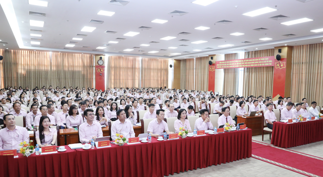 Quang cảnh hội nghị