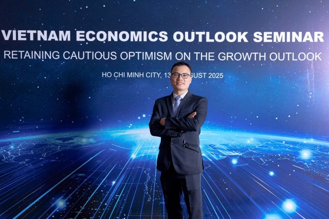 Ông Hoàng Xuân Trung, Trưởng phòng Khách hàng doanh nghiệp, Khối nguồn vốn, Ngân hàng Citi Việt Nam Ông Hoàng Xuân Trung, Trưởng phòng Khách hàng doanh nghiệp, Khối nguồn vốn, Ngân hàng Citi Việt Nam