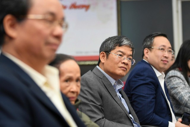 Các khách mời thảo luận tại Toạ đàm