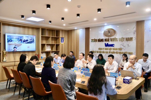 Đối tác KAMCO tham gia Toạ đàm thông qua hình thức trực tuyến Đối tác KAMCO tham gia Toạ đàm thông qua hình thức trực tuyến