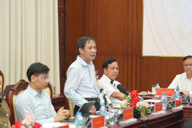 Ông Lê Văn Tuyên, Phó Vụ trưởng Vụ Thanh toán, Ngân hàng Nhà nước chia sẻ tại Họp báo Ông Lê Văn Tuyên, Phó Vụ trưởng Vụ Thanh toán, Ngân hàng Nhà nước chia sẻ tại Họp báo