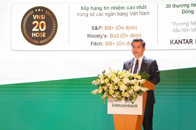 Ông Nguyễn Thanh Tùng - Chủ tịch HĐQT Vietcombank phát biểu khai mạc và trình bày Báo cáo của HĐQT về hoạt động năm 2025 và định hướng năm 2026