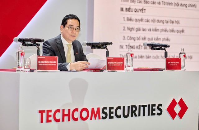 Ông Nguyễn Xuân Minh, Chủ tịch Hội đồng quản trị TCBS trả lời cổ đông