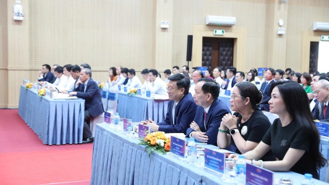 Các đại biểu tham dự Hội nghị Các đại biểu tham dự Hội nghị
