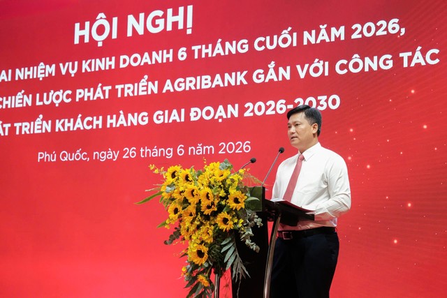 Ông Phạm Toàn Vượng,Thành viên HĐTV, Tổng Giám đốc phát biểu tại Hội nghị