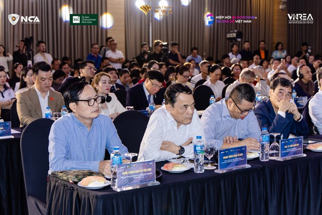 Các đại biểu tham dự Hội nghị Các đại biểu tham dự Hội nghị