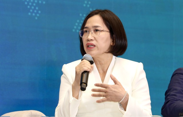 Bà Phan Thị Thanh Nhàn, Giám đốc Trung tâm thẻ và Vận hành BIDV tại Hội thảo