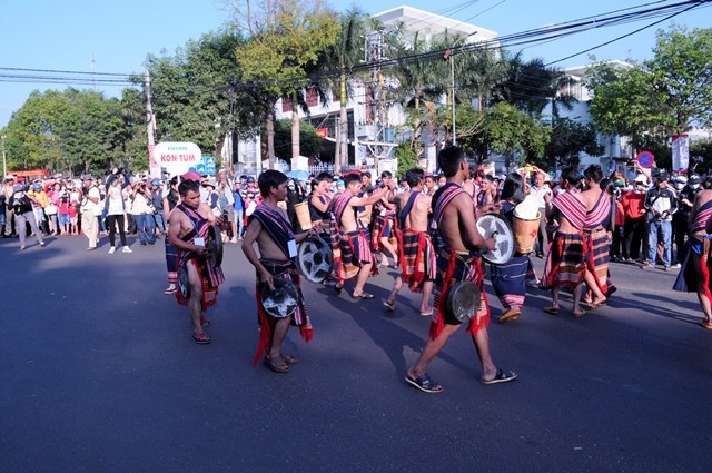 Lễ hội đường phố Buôn Ma Thuột: Hội tụ bản sắc văn hóa Tây Nguyên    ảnh 8