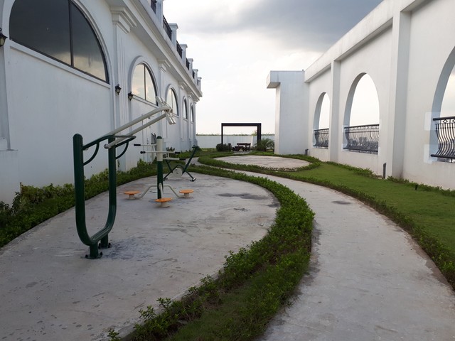 Cư dân “bóc” chất lượng tòa nhà Ecolake View ảnh 1