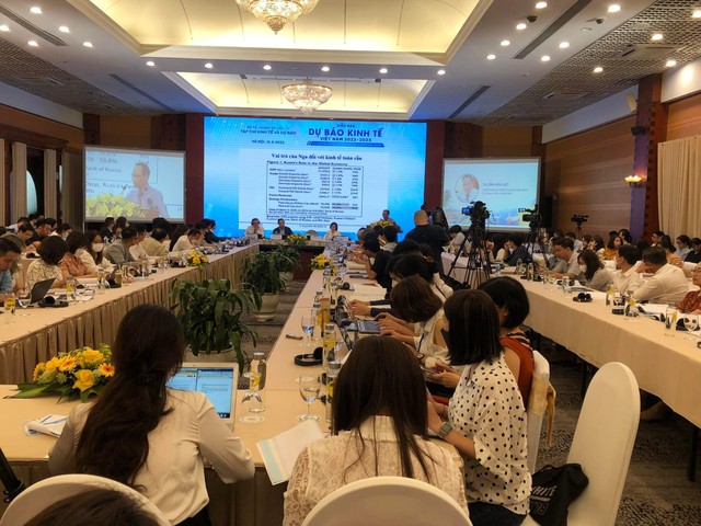 Toàn cảnh Diễn đàn Kinh tế Việt Nam 2022 - 2023 sáng 12/5 (ảnh: M.M) Toàn cảnh Diễn đàn Kinh tế Việt Nam 2022 - 2023 sáng 12/5 (ảnh: M.M)