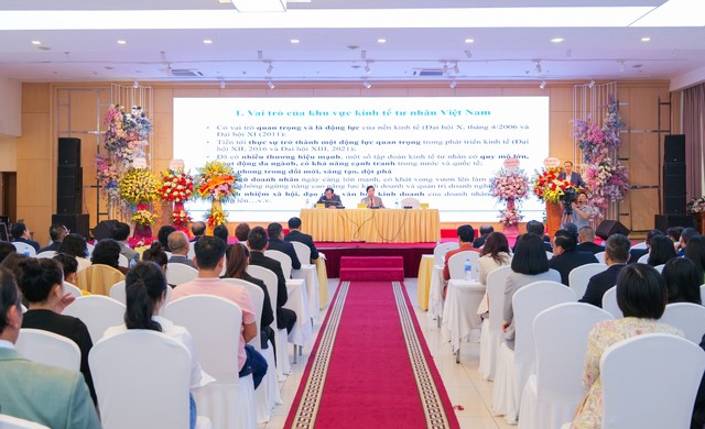 Toàn cảnh Diễn đàn Kinh tế tư nhân lần thứ hai năm 2023 sáng 2/4/2023.