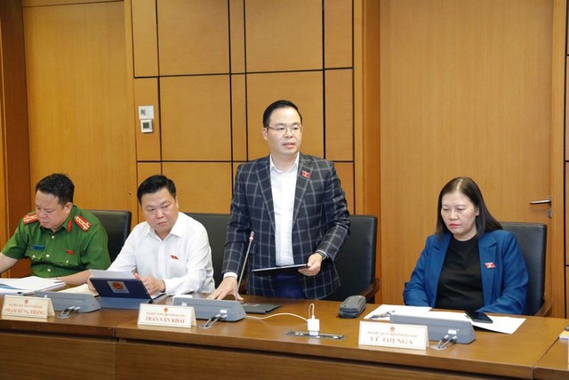 Đại biểu Trần Văn Khải, đoàn Hà Nam