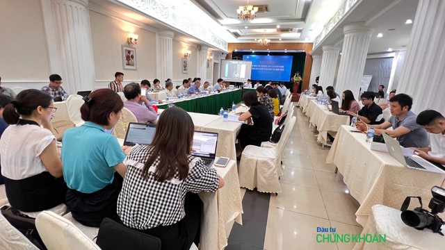 Hội thảo "Diễn biến thị trường, giá cả ở Việt Nam 6 tháng đầu năm và dự báo 6 tháng cuối năm 2023" sáng 4/7 (Ảnh: M.M) Hội thảo "Diễn biến thị trường, giá cả ở Việt Nam 6 tháng đầu năm và dự báo 6 tháng cuối năm 2023" sáng 4/7 (Ảnh: M.M)