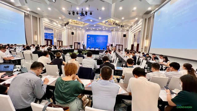 Toàn cảnh Hội thảo "Tiềm năng phát triển thị trường bất động sản tại Việt Nam" sáng 13/7 (Ảnh: M.Minh)