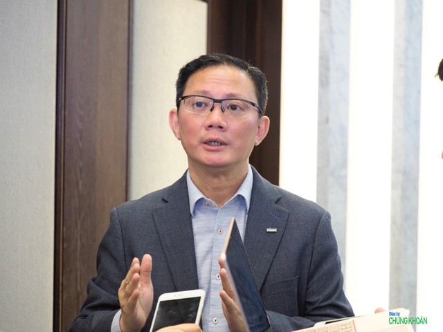 Ông Joseph Low