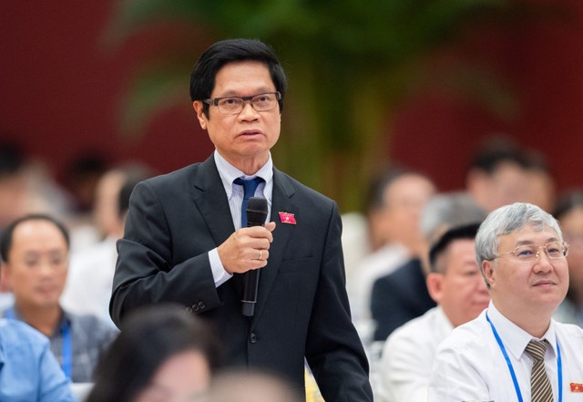 TS. Vũ Tiến Lộc phát biểu tại Diễn đàn Kinh tế Xã hội 2023 TS. Vũ Tiến Lộc phát biểu tại Diễn đàn Kinh tế Xã hội 2023