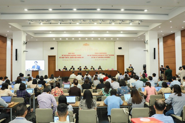 Toàn cảnh buổi họp báo