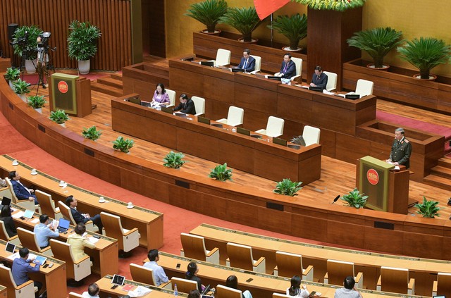 Thảo luận ở hội trường về một số nội dung còn ý kiến khác nhau của dự thảo Luật Căn cước