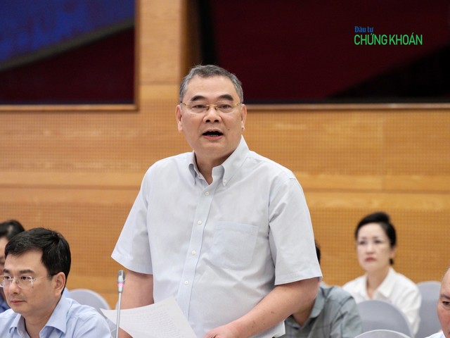 Trung tướng Tô Ân Xô thông tin tại họp báo Chính phủ chiều 4/5 (Ảnh: H.Y)