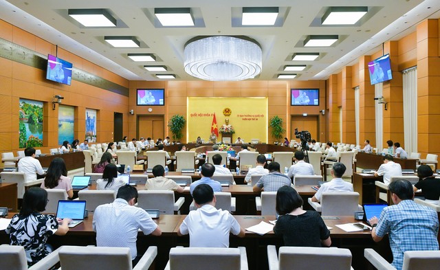 Toàn cảnh phiên họp