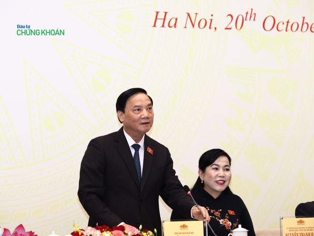 Phó Chủ tịch Quốc hội Nguyễn Khắc Định phát biểu tại họp báo chiều 20/10 (Ảnh: M.Minh) Phó Chủ tịch Quốc hội Nguyễn Khắc Định phát biểu tại họp báo chiều 20/10 (Ảnh: M.Minh)