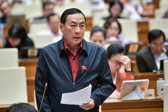 Đại biểu Phạm Văn Hoà (đoàn Đồng Tháp)