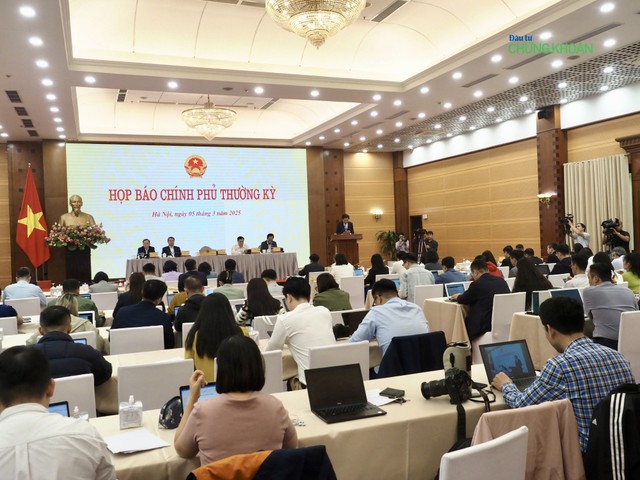 Toàn cảnh buổi họp báo