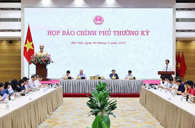 Toàn cảnh buổi họp báo