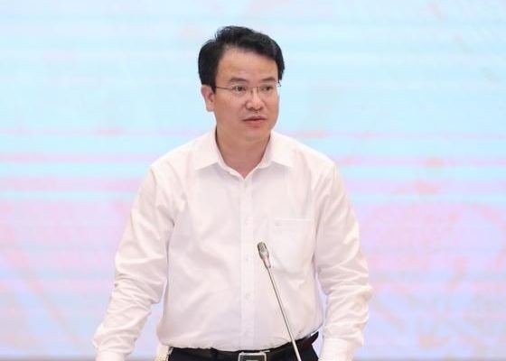 Thứ trưởng Bộ Tài chính Trần Quốc Phương trả lời câu hỏi của báo chí