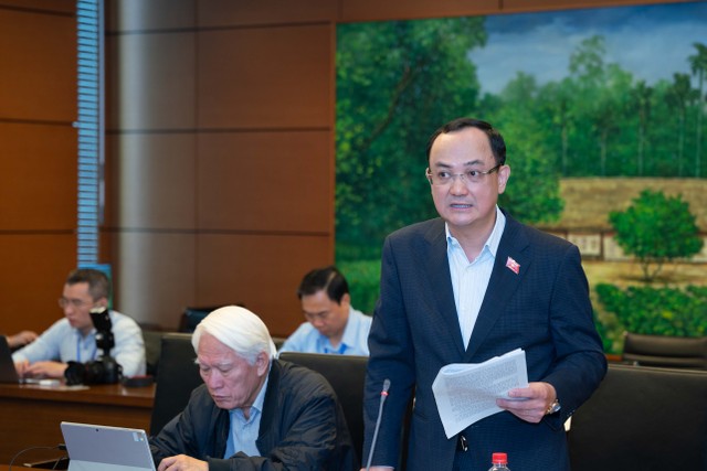 Đại biểu Nguyễn Ngọc Sơn (đoàn Hải Phòng)