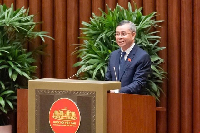 Bộ trưởng Bộ Tài chính Ngô Văn Tuấn trình bày dự thảo Nghị quyết chiều 9/4 Bộ trưởng Bộ Tài chính Ngô Văn Tuấn trình bày dự thảo Nghị quyết chiều 9/4