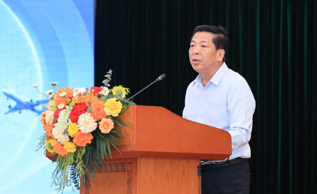 Bộ trưởng Bộ Xây dựng Trần Hồng Minh phát biểu khai mạc Hội nghị "Thúc đẩy kết nối phát triển vận tải đa phương thức" sáng 21/5. Bộ trưởng Bộ Xây dựng Trần Hồng Minh phát biểu khai mạc Hội nghị "Thúc đẩy kết nối phát triển vận tải đa phương thức" sáng 21/5.
