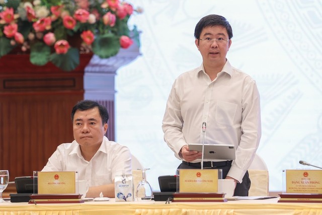 Thứ trưởng Bộ Khoa học và Công nghệ Bùi Hoàng Phương thông tin về triển khai sản phẩm công nghệ chiến lược