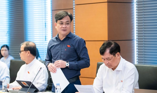 Đại biểu Vũ Huy Khánh (TP.HCM)