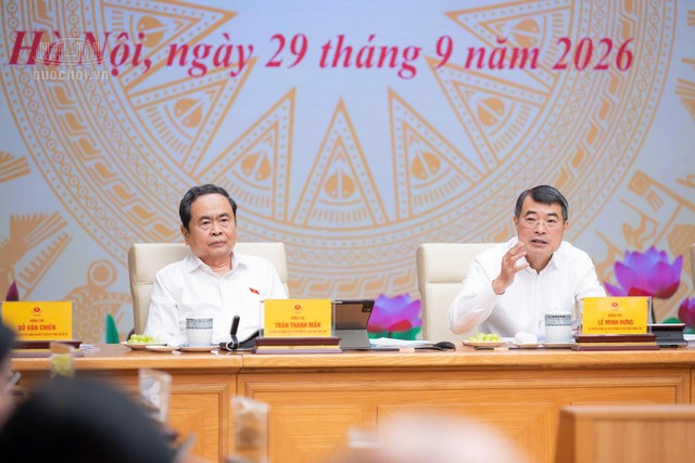 Chủ tịch Quốc hội Trần Thanh Mẫn và Thủ tướng Chính phủ Lê Minh Hưng tại Hội nghị. Nguồn: quochoi.vn