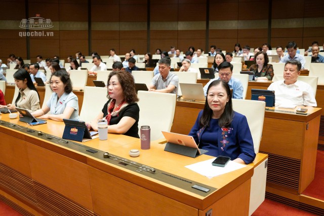 Phiên họp Quốc hội sáng 18/10 bàn về Báo cáo tiếp thu, giải trình và chỉnh lý dự thảo Bộ luật Tố tụng hình sự (sửa đổi). Ảnh: quochoi.vn