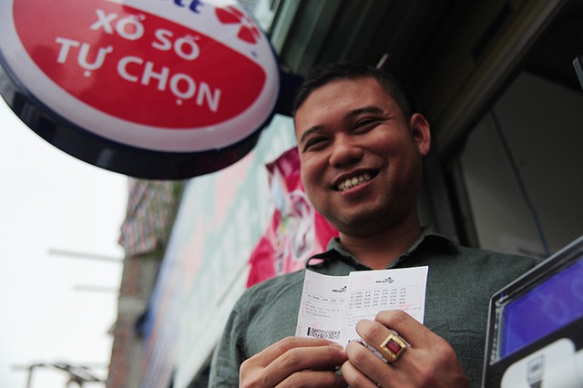 Xổ số Vietlott gây sốt trong ngày ra mắt người dân Thủ đô ảnh 10