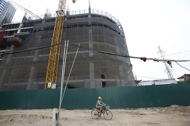 Cảnh ngổn ngang tại công trường dự án Sunshine Garden ảnh 8