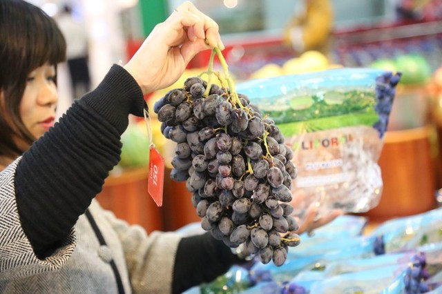 Vã mồ hôi mua sắm trong siêu thị ngày cận Tết ảnh 8