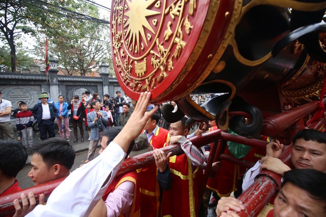 Rước quả pháo khổng lồ tại lễ hội Đồng Kỵ ảnh 3