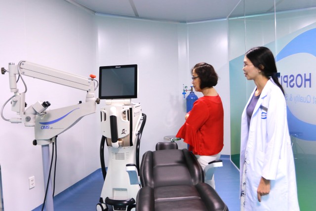 Phòng khám được trang bị các thiết bị hiện đại. Phòng khám được trang bị các thiết bị hiện đại.