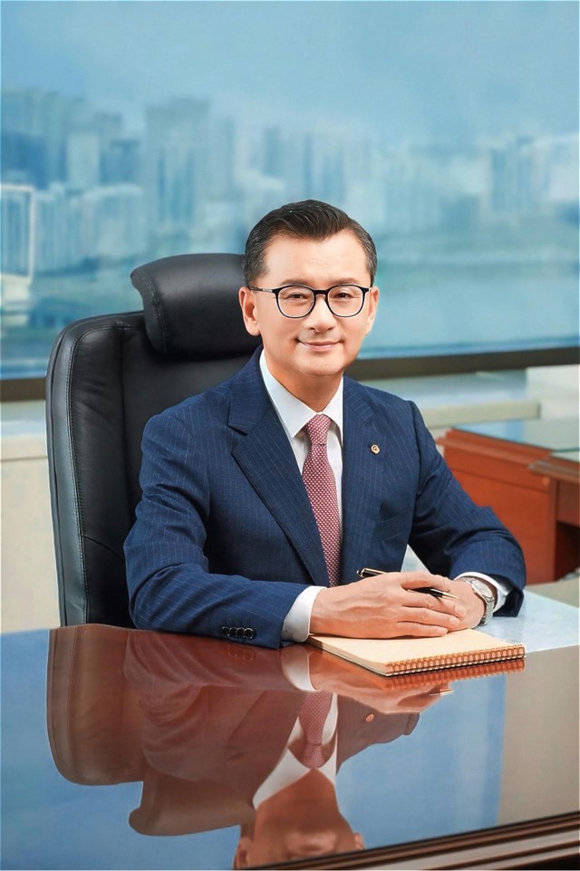 Ông Yeo Seung Joo - Phó Chủ tịch kiêm CEO Hanwha Life Hàn Quốc: “Với mong muốn vượt qua những giới hạn của thị trường nội địa và đạt được sự tăng trưởng bền vững liên tục, Hanwha Life xác định việc mở rộng phạm vi hoạt động trên toàn cầu là việc cần thiết."