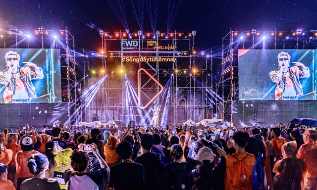 “Anh trai quốc dân” CAPTAIN BOY và Pháp Kiều tăng nhiệt cho sự kiện.