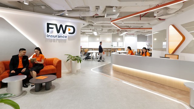 Khu vực tiếp khách tại tầng 10 được thiết kế rộng rãi, dễ nhận diện và nổi bật