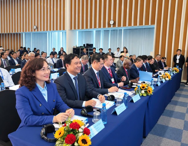 Toàn cảnh lễ khai mạc Viet Nam International Sourcing 2026 (VIS 2026) diễn ra sáng 3/9 tại TP.HCM Toàn cảnh lễ khai mạc Viet Nam International Sourcing 2026 (VIS 2026) diễn ra sáng 3/9 tại TP.HCM