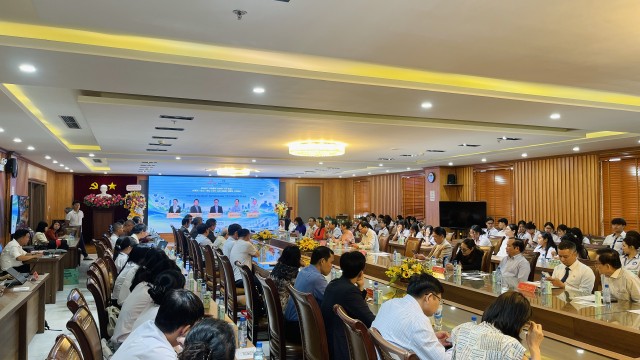 Tọa đàm “Phát triển kinh tế bạc - kiến tạo trụ cột an sinh bền vững” Tọa đàm “Phát triển kinh tế bạc - kiến tạo trụ cột an sinh bền vững”