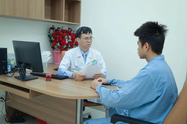 Bên cạnh bác sĩ chuyên khoa tâm thần, hệ thống cần đội ngũ chuyên gia tâm lý lâm sàng để thăm khám, điều trị cho bệnh nhân Bên cạnh bác sĩ chuyên khoa tâm thần, hệ thống cần đội ngũ chuyên gia tâm lý lâm sàng để thăm khám, điều trị cho bệnh nhân