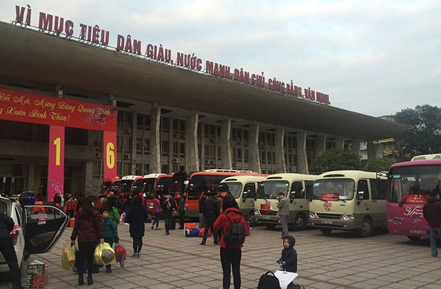 Techcombank đưa đón cán bộ nhân viên về quê đón Tết ảnh 2